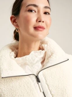 Cream Borg Fleece -Elite Fashion Shop 129 017s5