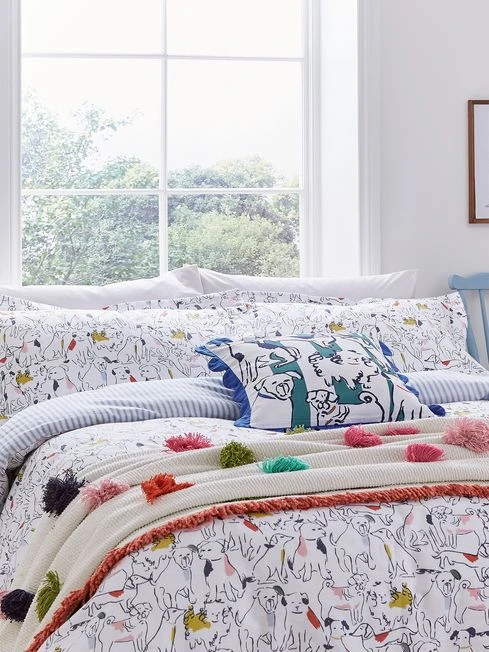 White Linear Dogs Cushion 2 White Linear Dogs Cushion - Image 2