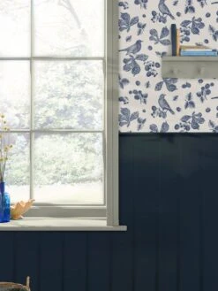 Cream Blackberry Bird Wallpaper